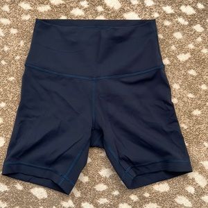 EUC Lululemon Wunder Train High Rise 6” Short